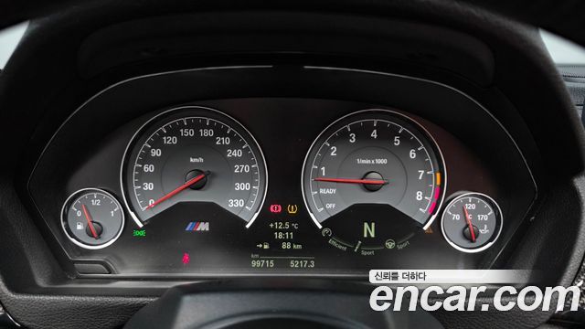 BMW M4 2018 — photo 11