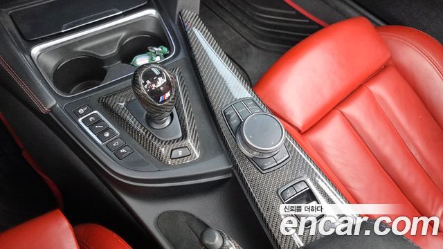 BMW M4 2018 — photo 12