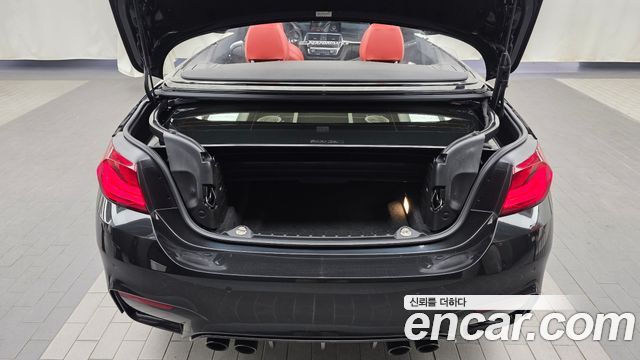 BMW M4 2018 — photo 26
