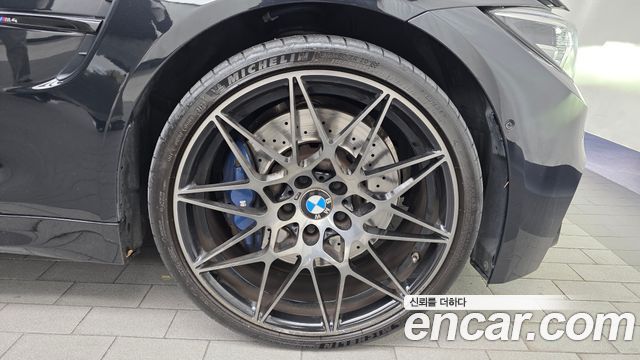 BMW M4 2018 — photo 7