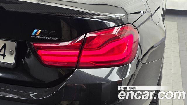 BMW M4 2018 — photo 9