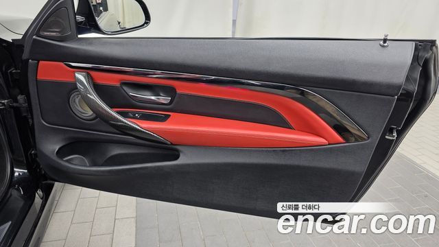 BMW M4 2018 — photo 14