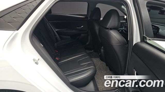 Hyundai AVANTE 2024 — photo 17