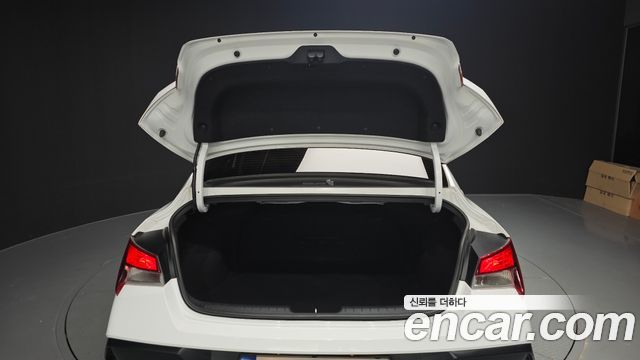 Hyundai AVANTE 2024 — photo 22