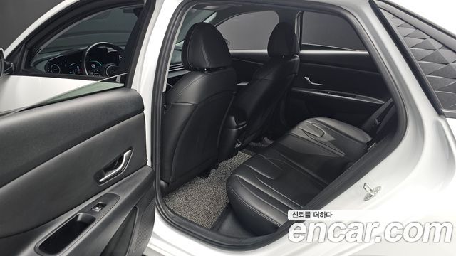 Hyundai AVANTE 2024 — photo 16