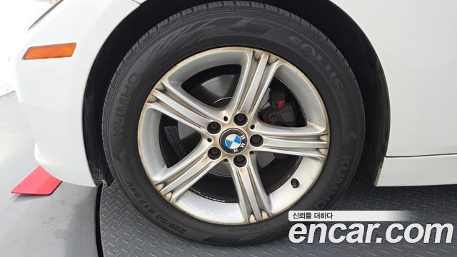 BMW 3-Series 2012 — photo 5