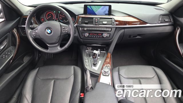BMW 3-Series 2012 — photo 7