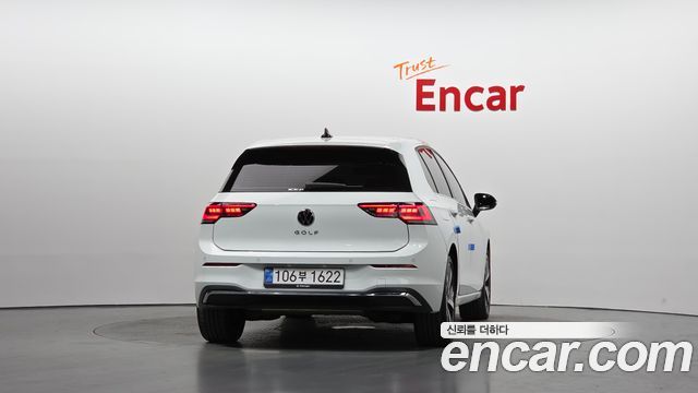 Volkswagen Golf 2026 — photo 4