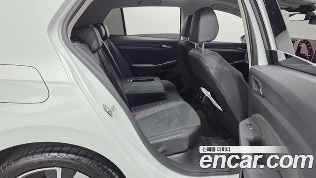 Volkswagen Golf 2026 — photo 17