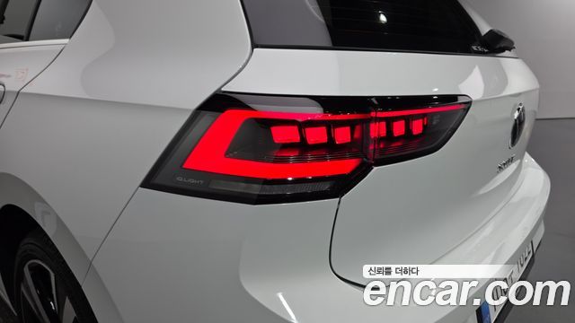 Volkswagen Golf 2026 — photo 9