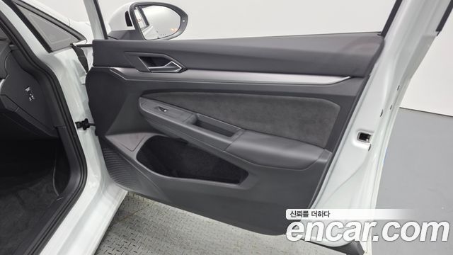 Volkswagen Golf 2026 — photo 14
