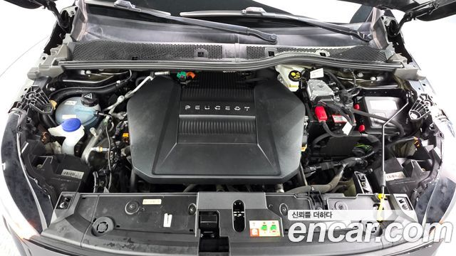 Peugeot 208 2022 — photo 6