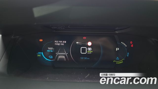 Peugeot 208 2022 — photo 11