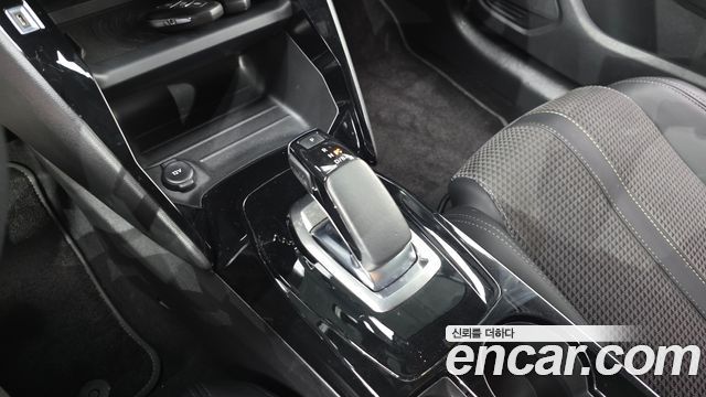 Peugeot 208 2022 — photo 12
