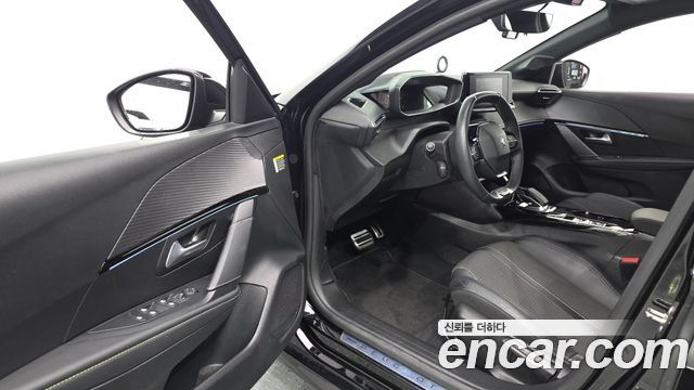 Peugeot 208 2022 — photo 13
