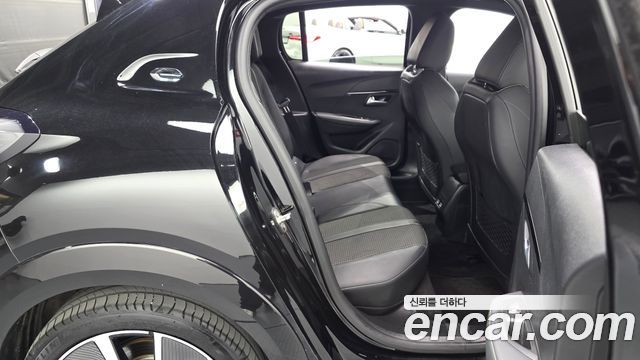Peugeot 208 2022 — photo 17