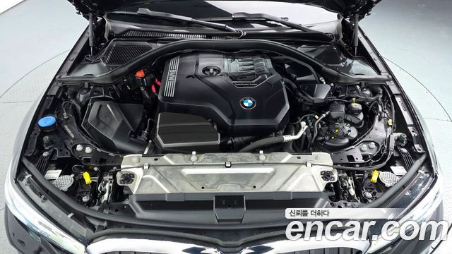 BMW 3-Series 2022 — photo 6