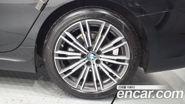 BMW 3-Series 2022 — photo 7