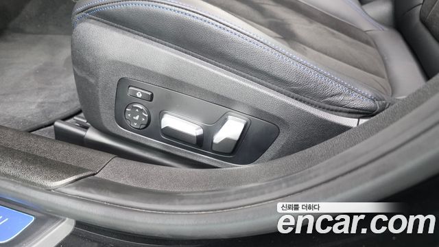 BMW 3-Series 2022 — photo 31