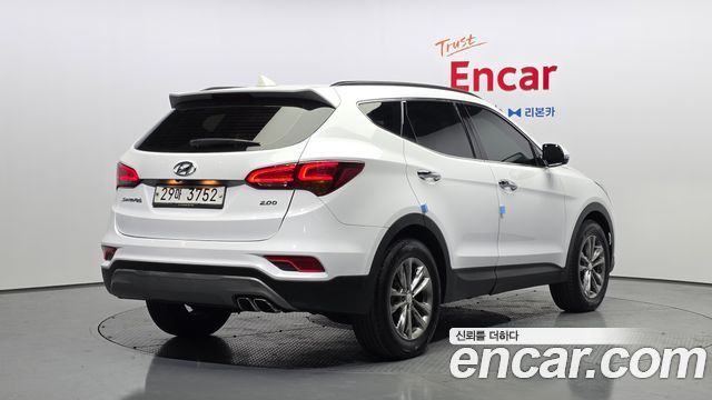 Hyundai Santafe 2018 — photo 2