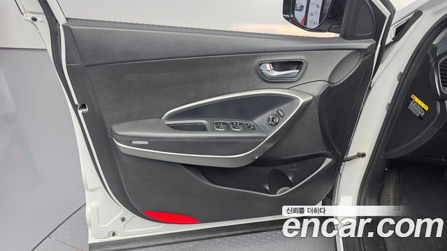 Hyundai Santafe 2018 — photo 14