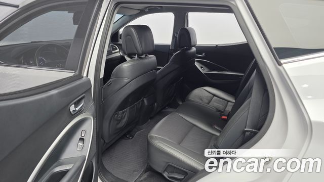 Hyundai Santafe 2018 — photo 16