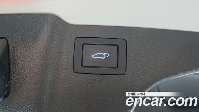Hyundai Santafe 2018 — photo 27