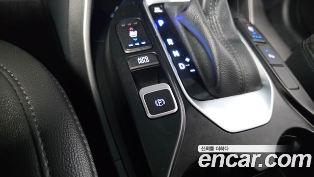 Hyundai Santafe 2018 — photo 30