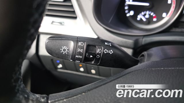 Hyundai Santafe 2018 — photo 33