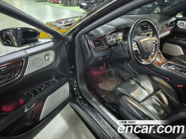 Lincoln Continental 2018 — photo 5