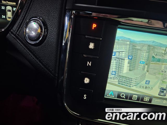 Lincoln Continental 2018 — photo 9