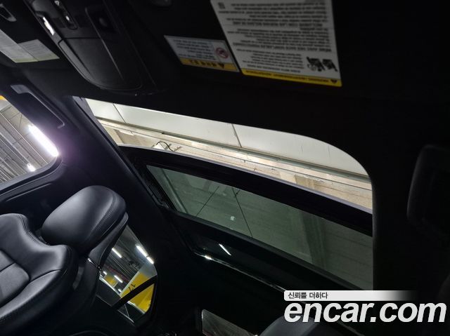 Lincoln Continental 2018 — photo 11
