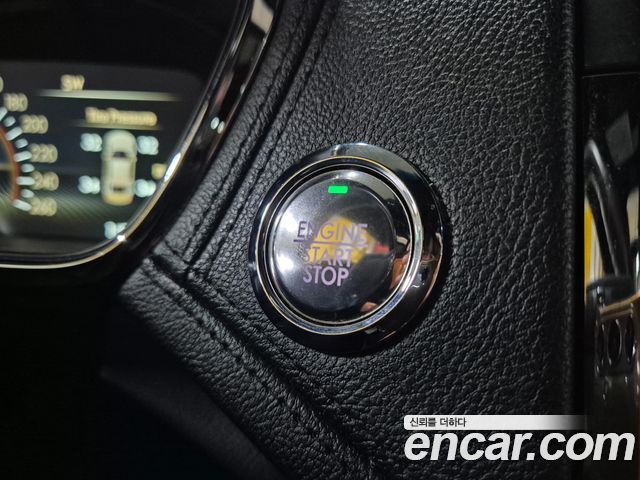 Lincoln Continental 2018 — photo 15