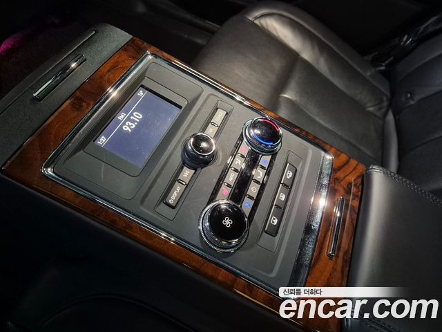 Lincoln Continental 2018 — photo 18