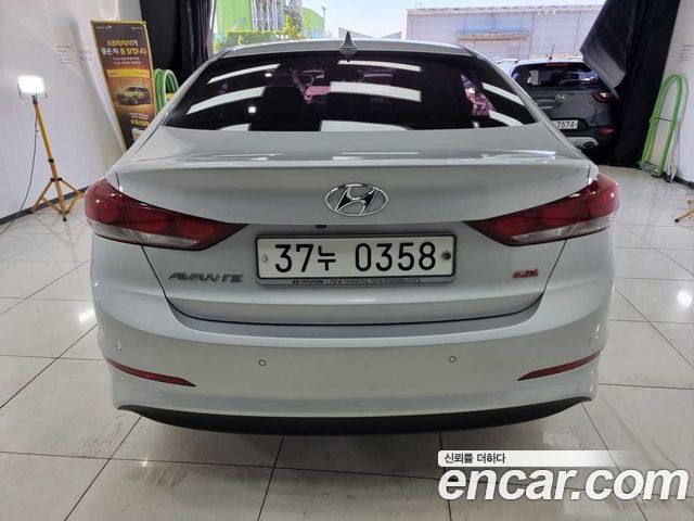 Hyundai AVANTE 2016 — photo 3