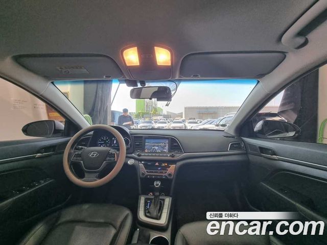 Hyundai AVANTE 2016 — photo 7