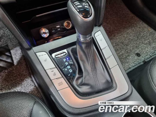 Hyundai AVANTE 2016 — photo 9