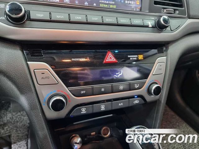 Hyundai AVANTE 2016 — photo 15