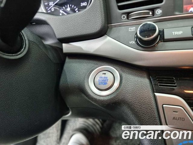 Hyundai AVANTE 2016 — photo 16