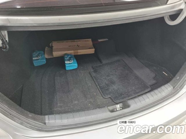 Hyundai AVANTE 2016 — photo 19