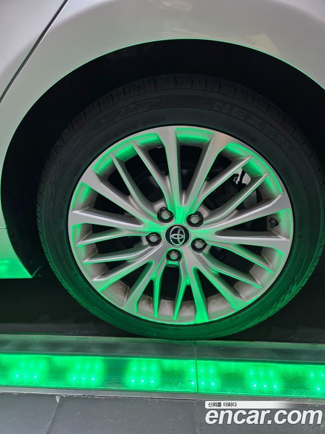 Toyota Camry 2019 — photo 5