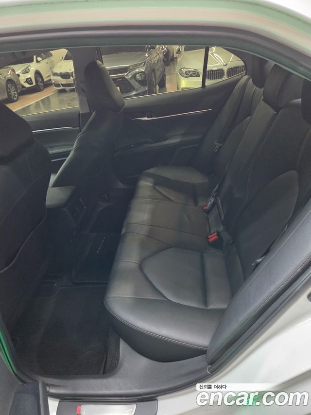 Toyota Camry 2019 — photo 7
