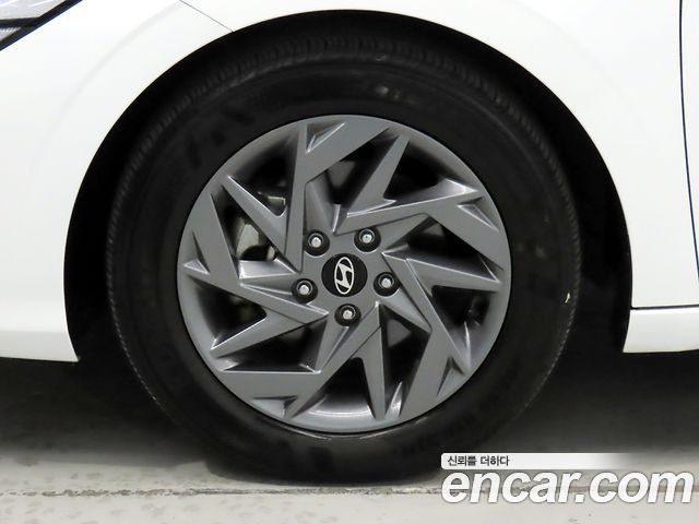 Hyundai AVANTE 2024 — photo 5