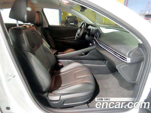 Hyundai AVANTE 2024 — photo 12