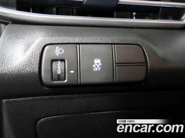 Hyundai AVANTE 2024 — photo 17