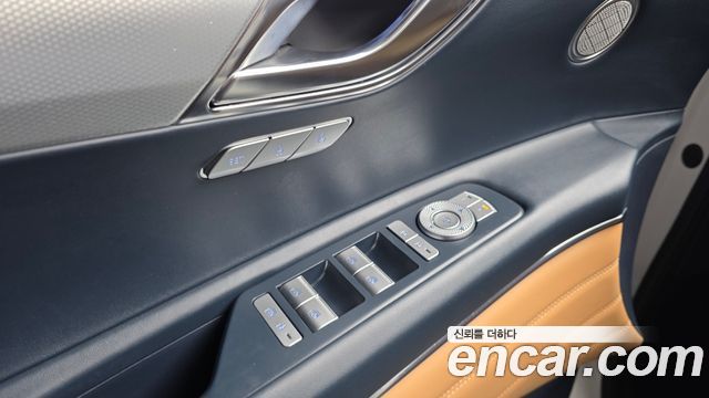 Genesis GV80 2023 — photo 28