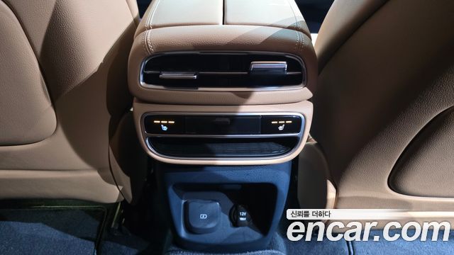 Genesis GV80 2023 — photo 30