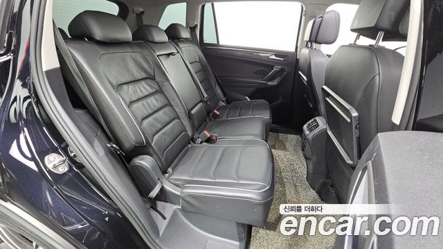 Volkswagen Tiguan 2020 — photo 17