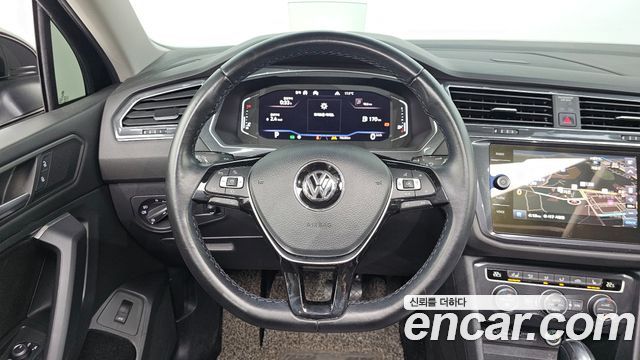 Volkswagen Tiguan 2020 — photo 19