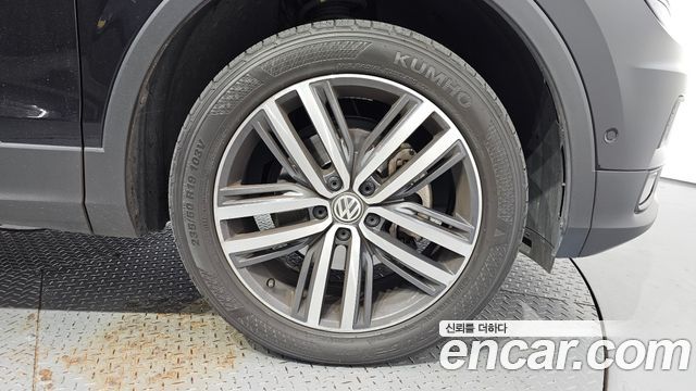 Volkswagen Tiguan 2020 — photo 7